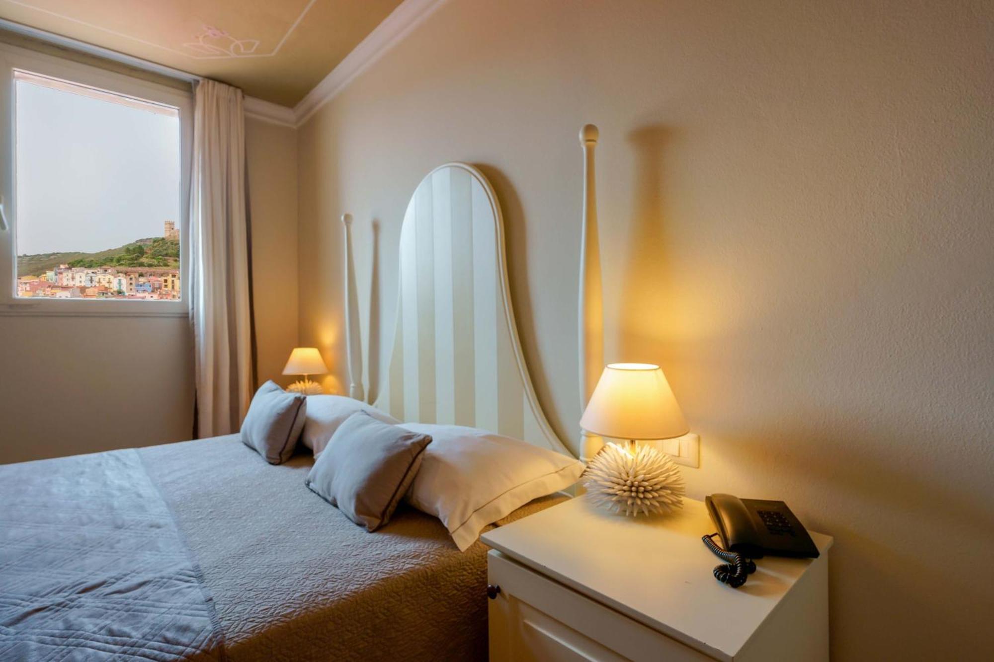 Palazzo Pischedda Hotel Bosa Buitenkant foto