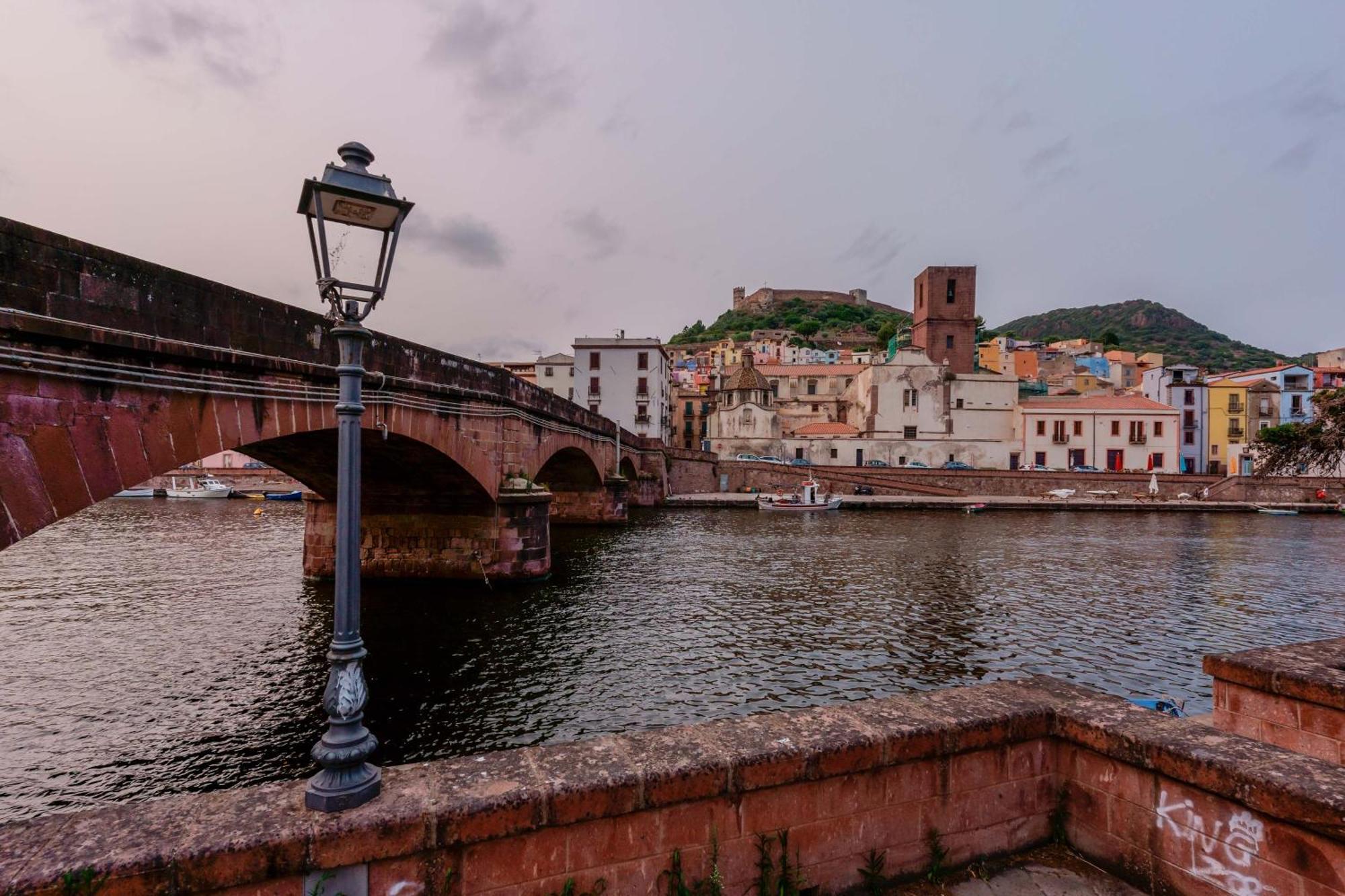 Palazzo Pischedda Hotel Bosa Buitenkant foto